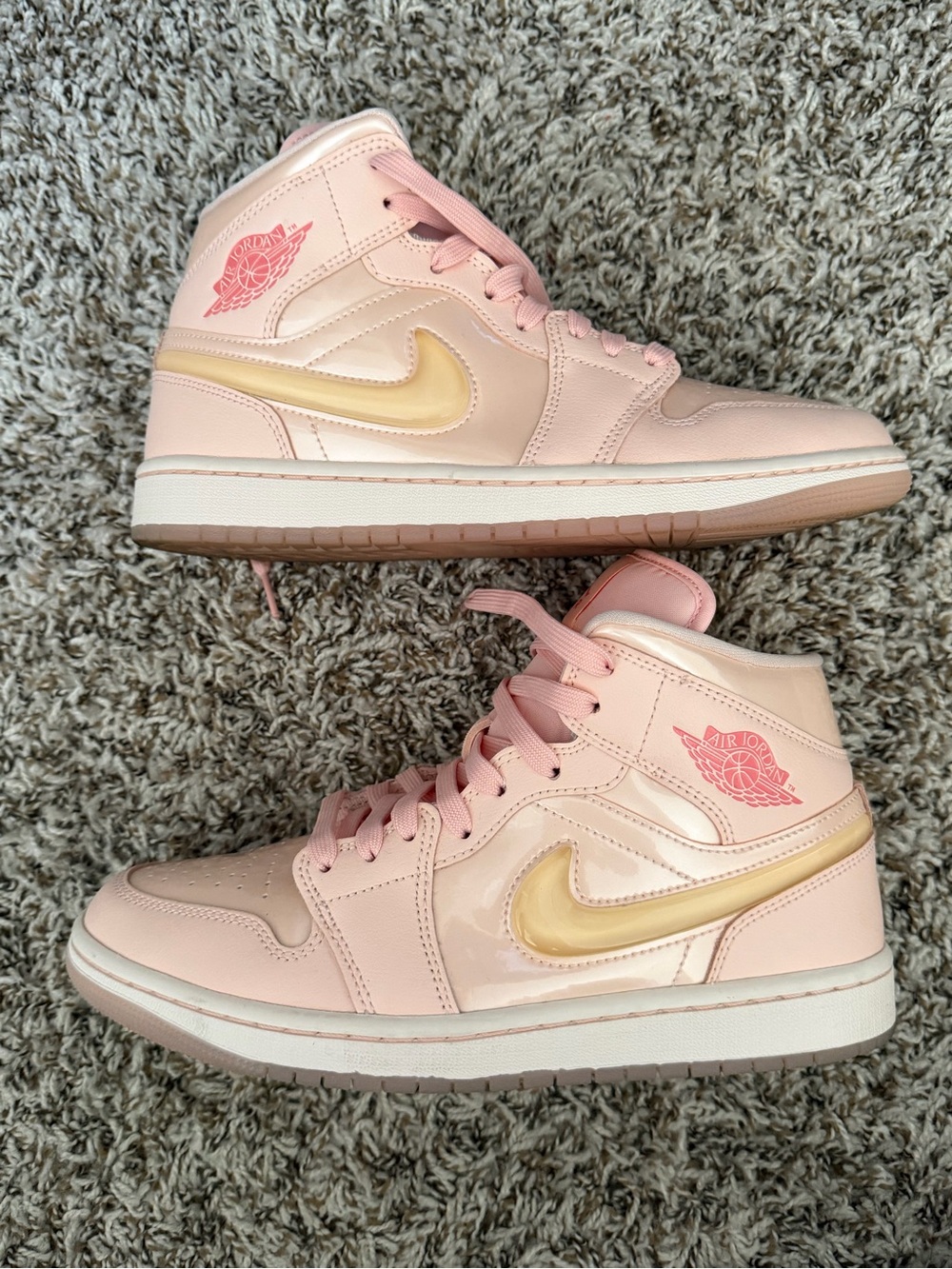 Jordan 1 Mid - Patent Valentine’s Day W9